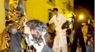 THE DIGITAL DIVIDE WORLD LUXURY Issue 2014