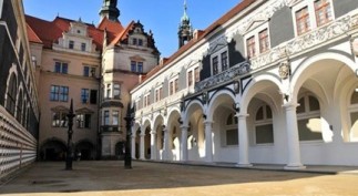 8A. THE RICH & THE FAMOUS POWER Issue 2013 image010