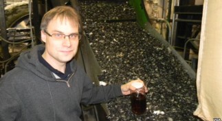 62E90F79-DE4C-4335-98CE-B4BF0B574F11_w640_r1_s_cx0_cy15_cw0